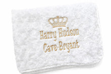 Load image into Gallery viewer, White Full Personalised Embroidered Rosebud Blanket Comforter