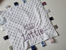 Load image into Gallery viewer, Personalised white Taggie
